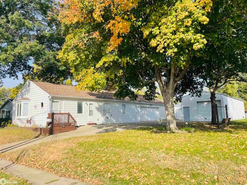 1113 10th Avenue E, Oskaloosa, IA, 52577 | Card Image