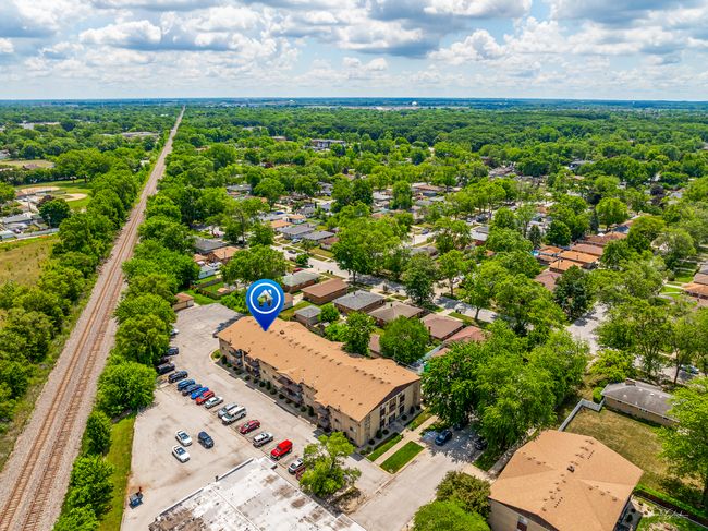 APT-1E - 18361 Glen Oak Ave, Condo with 2 bedrooms, 1 bathrooms and 1 parking in Lansing IL | Image 23