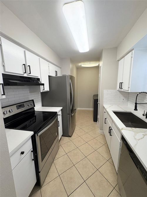 apt-408-2800 Jeanetta St, Houston, TX, 77063-4033 | Card Image