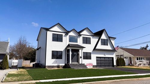 3421 Hawthorne Dr N, Wantagh, NY, 11793-2610 | Card Image