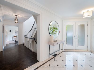 30 Lower Village Gate, Condo with 3 bedrooms, 4 bathrooms and 2 parking in Toronto ON | Image 2