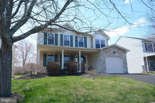 2054 Valley View Dr, QUAKERTOWN, PA, 18951-3877 | Card Image