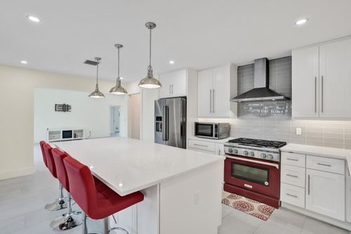 320 Se 5th Ave, Pompano Beach, FL, 33060-8026 | Card Image