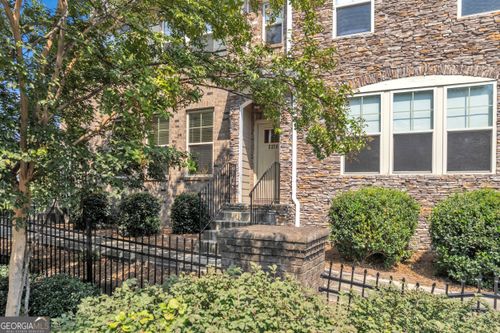 2276 Whiteoak Dr Se, Smyrna, GA, 30080-7422 | Card Image