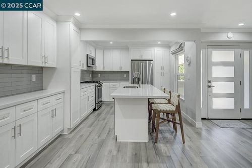 5-1124 Singingwood Ct, Walnut Creek, CA, 94595 | Card Image