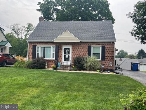 320 Greystone Rd, YORK, PA, 17402-4001 | Card Image