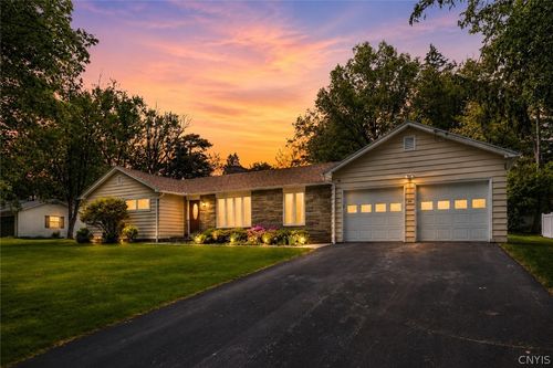 39 S Hills Dr, New Hartford, NY, 13413-3101 | Card Image