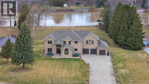 7057 Riverview Line, Chatham, ON, N7M5T1 | Card Image