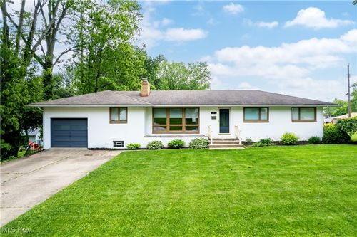 2317 Robinhood Dr, Wooster, OH, 44691-2045 | Card Image
