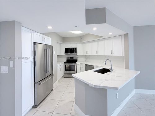 1211-1800 Sunset Harbour Dr, Miami Beach, FL, 33139 | Card Image