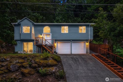 16843 420th Ave Se, North Bend, WA, 98045-9628 | Card Image