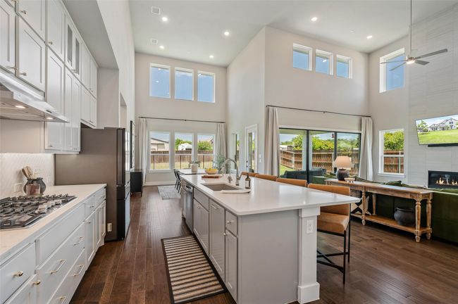 All nice stainless steel appliances including a gas cooktop. | Image 10