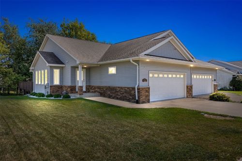 814 Croell Ave, Tiffin, IA, 52340-4715 | Card Image