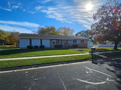 1305 Endl Blvd, Fort Atkinson, WI, 53538-2713 | Card Image