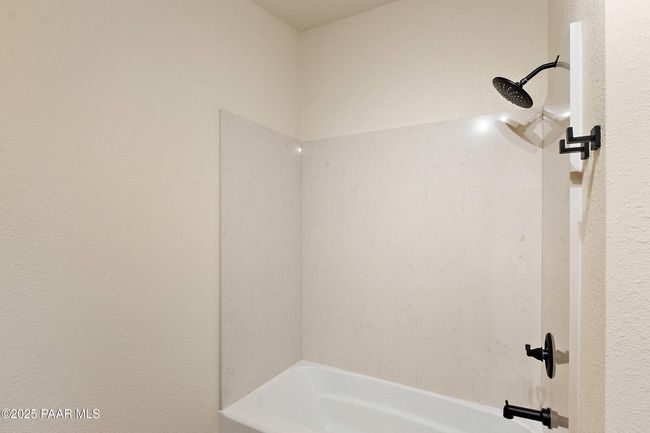 Caretaker House Bathroom 2 | Image 114
