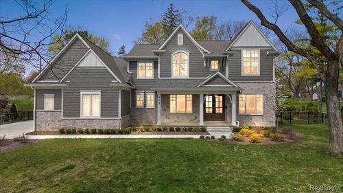 444 Hillboro Dr, Bloomfield Hills, MI, 48301-3323 | Card Image