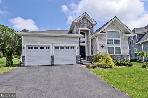 21 Aurora Cir, Barnegat, NJ, 08005-1906 | Card Image
