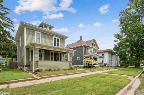 911 Avenue D, Fort Madison, IA, 52627-2839 | Card Image