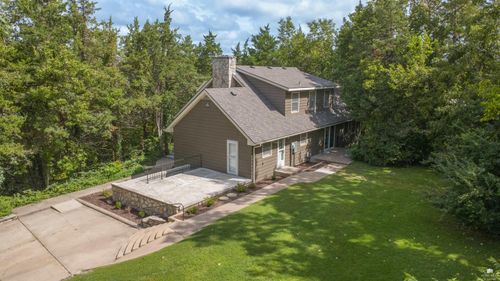 2025 College Heights Rd, Manhattan, KS, 66502-3505 | Card Image