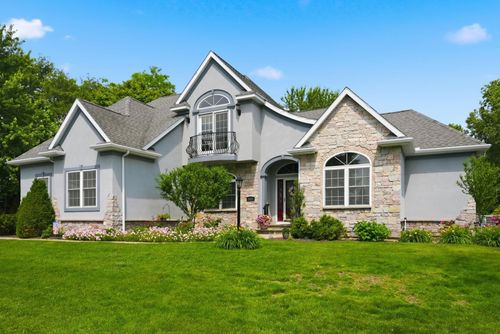 1114 Gleneagle Dr, Mishawaka, IN, 46545-7143 | Card Image
