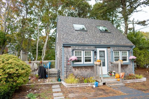 11-109 Seaview Ave, South Yarmouth, MA, 02664-5165 | Card Image