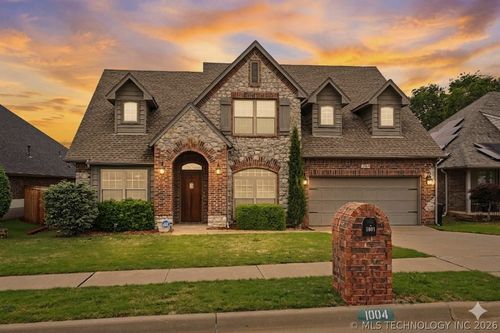 1004 W Elmira St, Broken Arrow, OK, 74012-0872 | Card Image