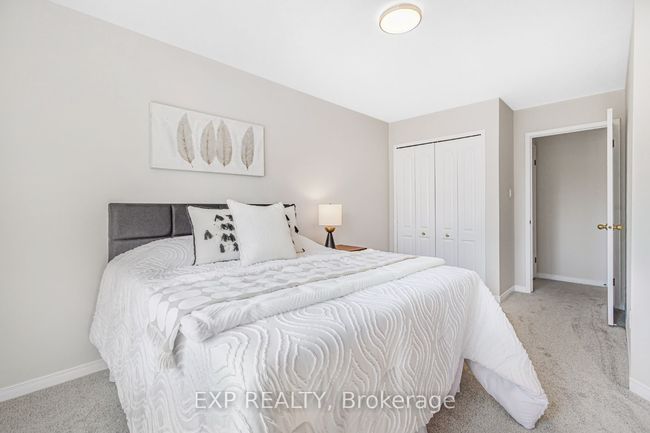 10 - 81 Valridge Dr, Condo with 3 bedrooms, 2 bathrooms and 1 parking in Ancaster ON | Image 12