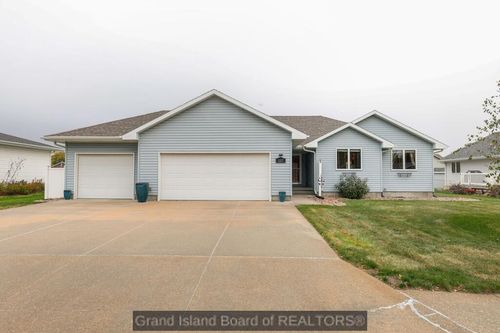 1107 Pleasant View Drive, Grand Island, NE, 68801 | Card Image