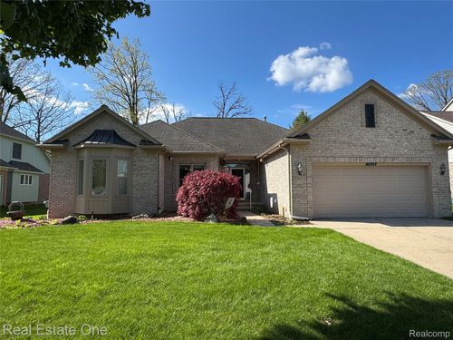 1668 S Shore Dr, Rochester Hills, MI, 48307-4341 | Card Image