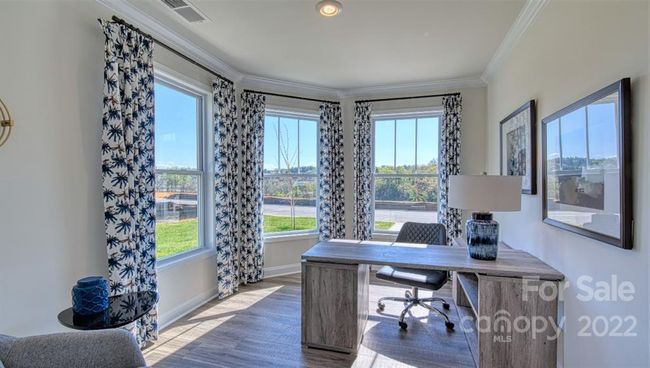 Triple Windows | Image 17