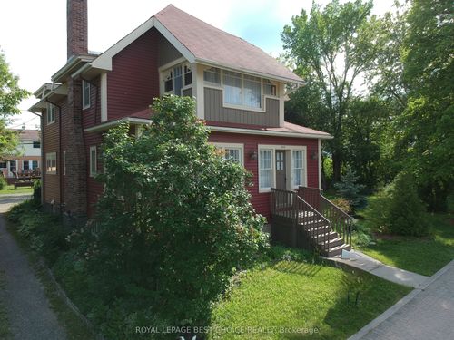 {{alt}} | Card Image