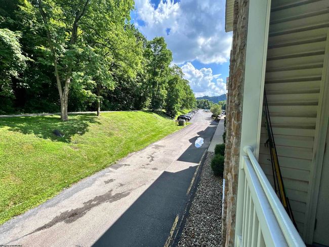 7205 University Commons Dr, Condo with 4 bedrooms, 4 bathrooms and 3 parking in Morgantown WV | Image 35