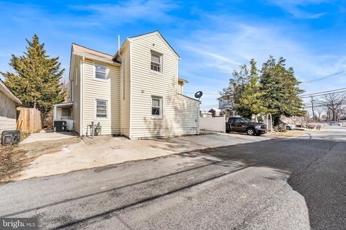 2 Fusting Ave, CATONSVILLE, MD, 21228-4411 | Card Image