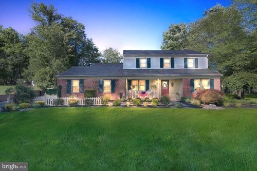 4017 Nicole Dr, HATBORO, PA, 19040-2938 | Card Image
