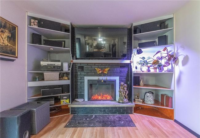 Family Room | Image 18