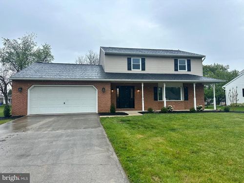 18 Bourbon Red Dr, MECHANICSBURG, PA, 17050-7902 | Card Image