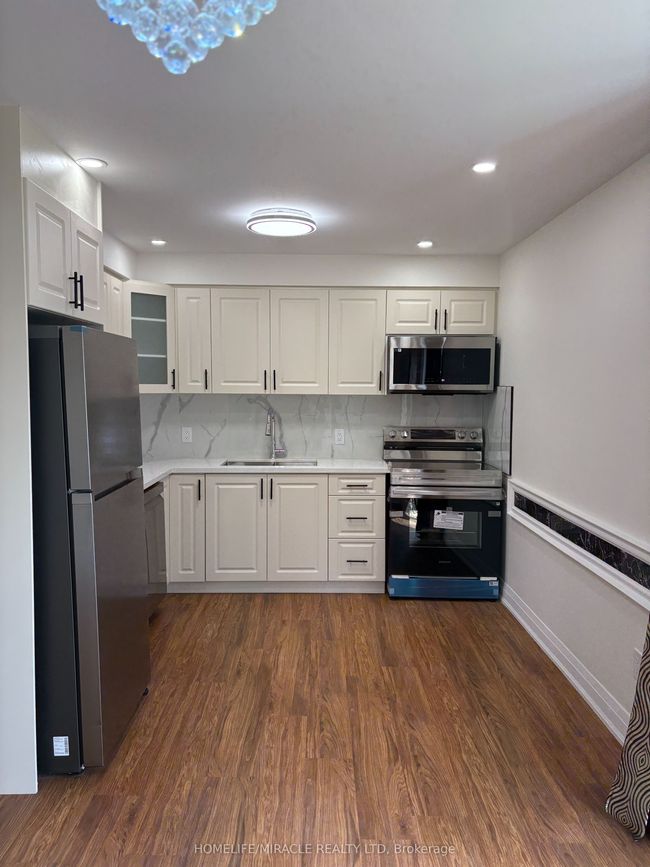14 - 1255 Upper Gage Ave, Condo with 3 bedrooms, 2 bathrooms and 1 parking in Hamilton ON | Image 24