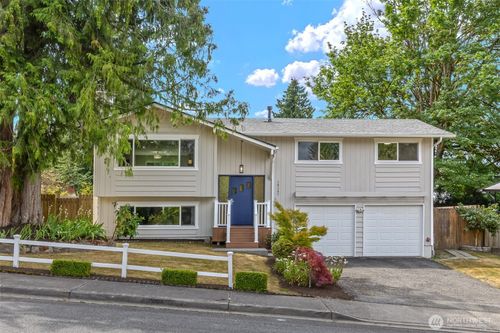10141 Ne 202nd St, Bothell, WA, 98011-2444 | Card Image