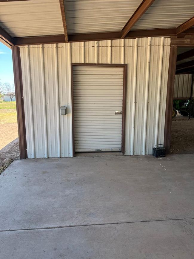 1294 Moss St, House other with 3 bedrooms, 2 bathrooms and 3 parking in Paint Rock TX | Image 25