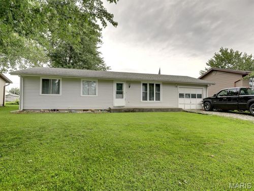325 Westwood Dr, Kahoka, MO, 63445-1053 | Card Image