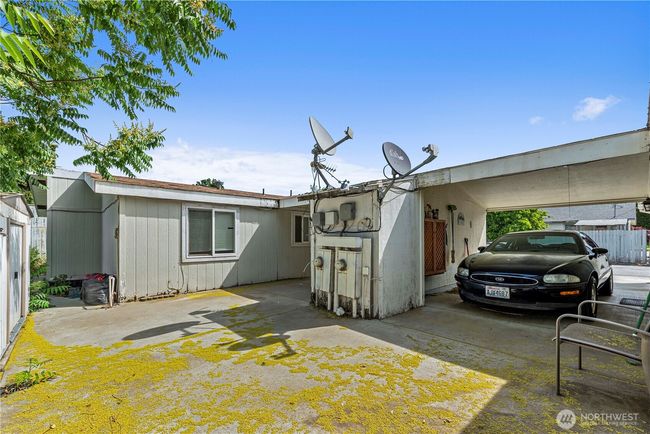 A - 322 N Kentucky Ave, Home with 0 bedrooms, 0 bathrooms and 2 parking in East Wenatchee WA | Image 4