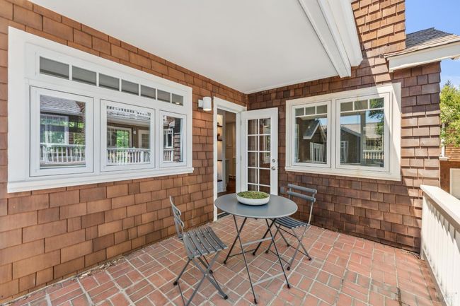 249 E Blithedale Avenue, Townhouse with 2 bedrooms, 3 bathrooms and 2 parking in Mill Valley CA | Image 18