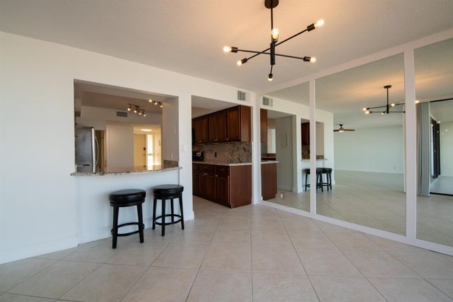 APT-1134 - 122 Lakeshore Dr, Condo with 2 bedrooms, 2 bathrooms and null parking in North Palm Beach FL | Image 26