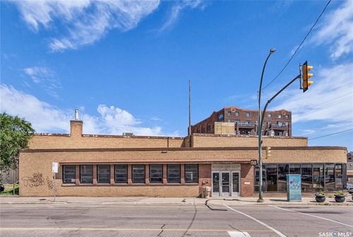 38 23rd Street E, Saskatoon, SK, S7K3Y3 | Card Image