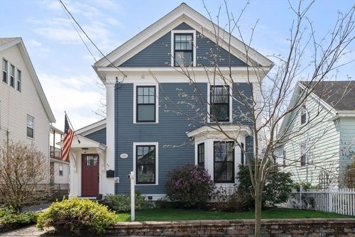 52 Gardner St, Newton, MA, 02458-1405 | Card Image