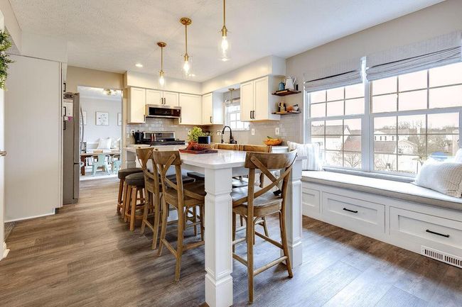 Kitchen island and window seat | Image 8