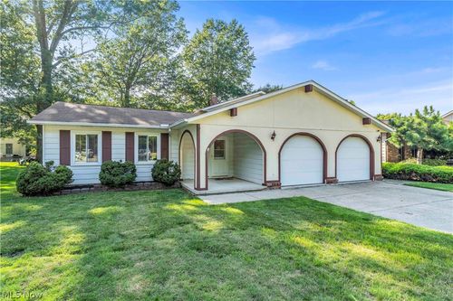 23694 Samuel Dr, Euclid, OH, 44143-1653 | Card Image