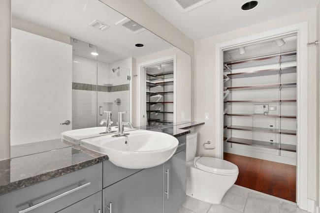 APT-2402 - 300 Bowie St, Condo with 3 bedrooms, 3 bathrooms and 2 parking in Austin TX | Image 20