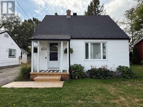 158 Haliburton Ave E, New Liskeard, ON, P0J1P0 | Card Image