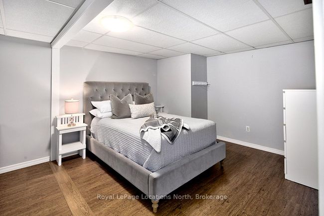 33 Blake St, House other with 3 bedrooms, 2 bathrooms and 2 parking in Meaford ON | Image 14